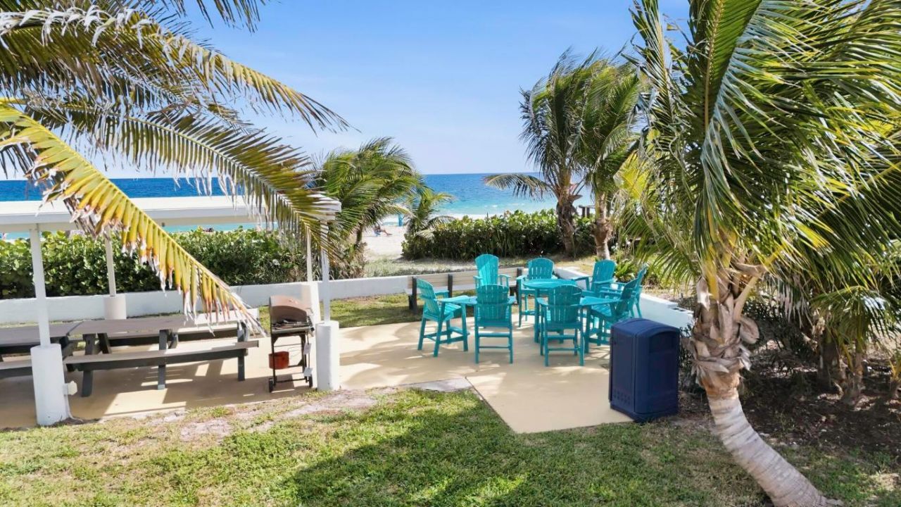 21 Hibiscus Drive, Unit I, Briny Breezes, FL 33435 Photo