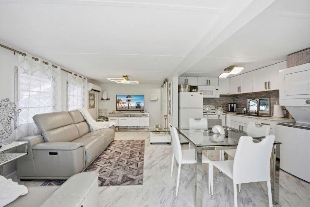 21 Hibiscus Drive, Unit I, Briny Breezes, FL 33435 Photo