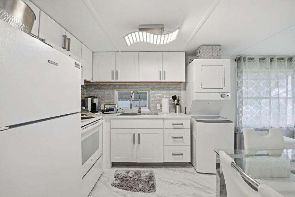 21 Hibiscus Drive, Unit I, Briny Breezes, FL 33435 Photo