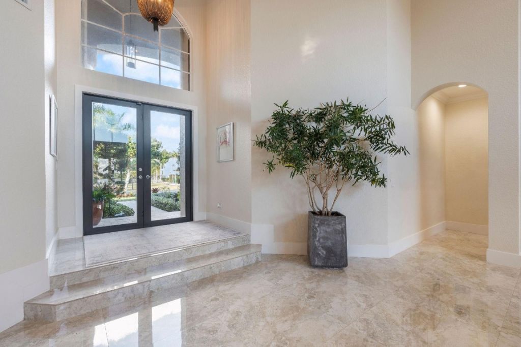 11382 Redberry Drive, Davie, FL 33330 Photo