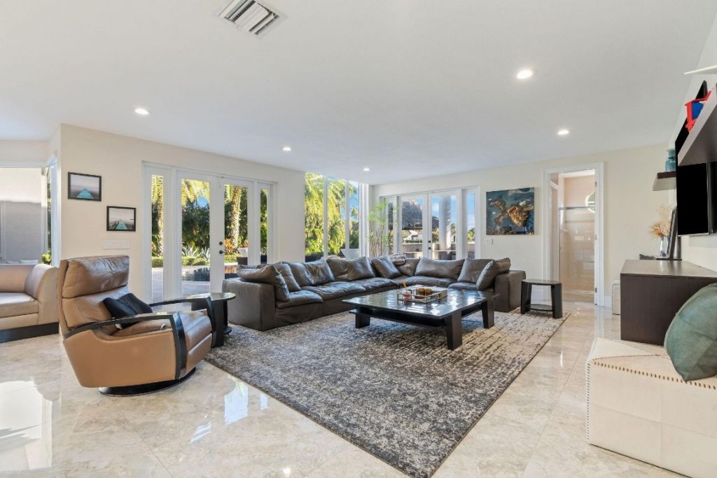 11382 Redberry Drive, Davie, FL 33330 Photo