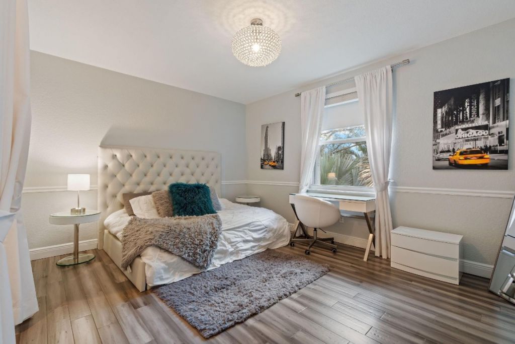 11382 Redberry Drive, Davie, FL 33330 Photo