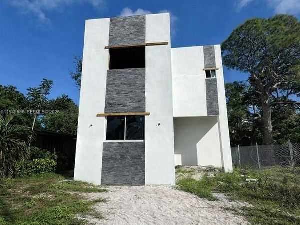 518 NW 13th Ave, Fort Lauderdale, FL 33311