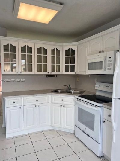 2310 W 74th St, Unit 203, Hialeah, FL 33016 Photo