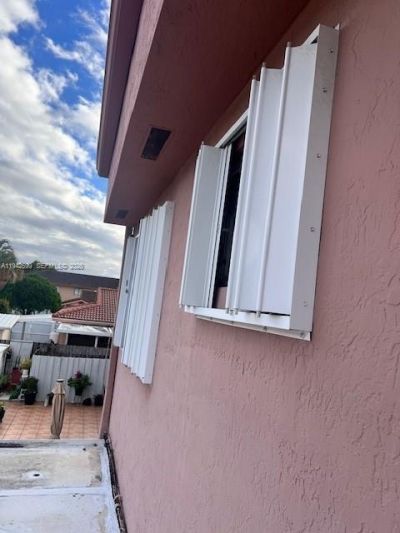 2310 W 74th St, Unit 203, Hialeah, FL 33016 Photo