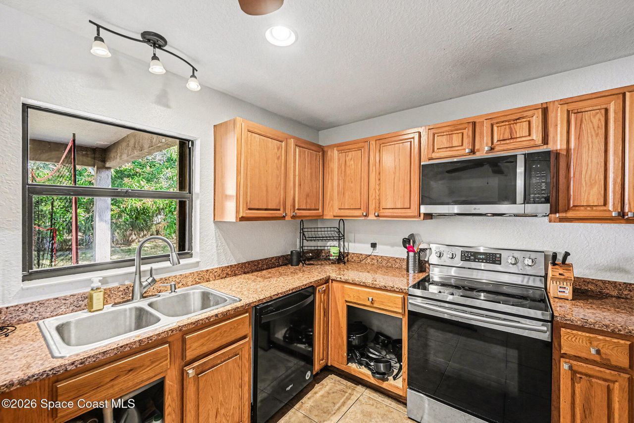 1584 Gardner Dr Drive, Melbourne, FL 32935 Photo
