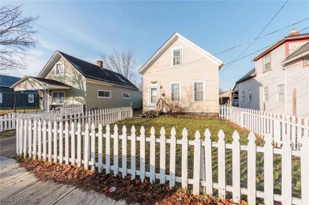 3326 W 61 Street, Cleveland, OH 44102 Main Photo