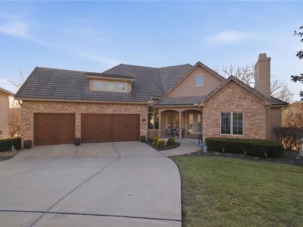 6412 Muirfield Street, Parkville, MO 64152