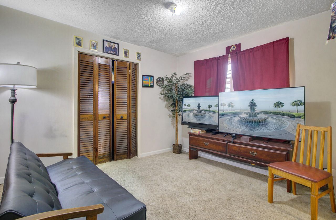 1228 Oaklane Drive Photo 12