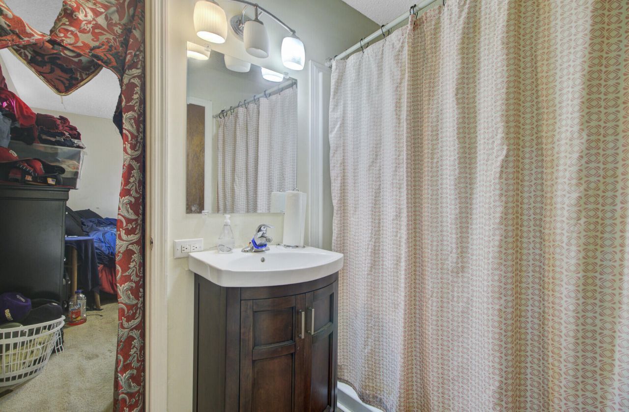 1228 Oaklane Drive Photo 15