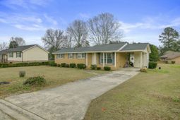 1228 Oaklane Drive photo 4