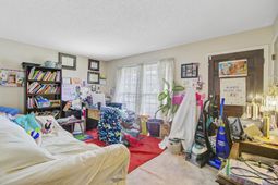 1228 Oaklane Drive photo 4