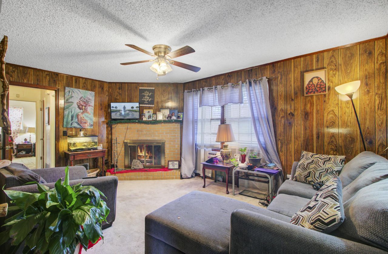 1228 Oaklane Drive Photo 5