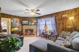 1228 Oaklane Drive photo 4