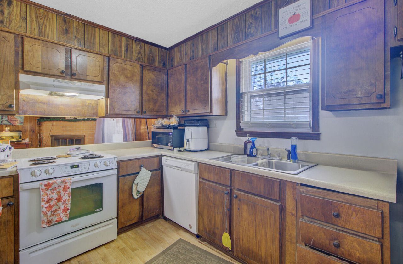 1228 Oaklane Drive Photo 9