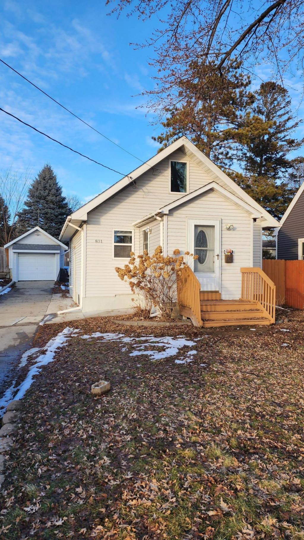 831 7th Street Nw, Rochester, MN 55901 Main Photo