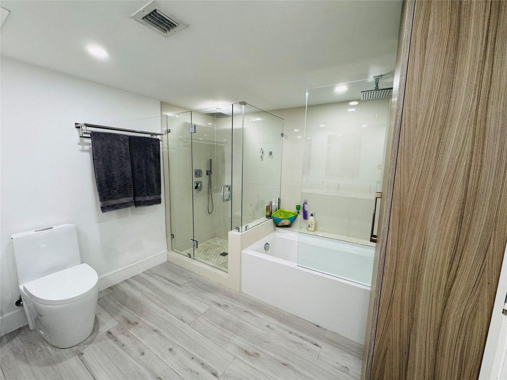 1133 102nd Street, Unit 801, Bay Harbor Islands, FL 33154 Photo