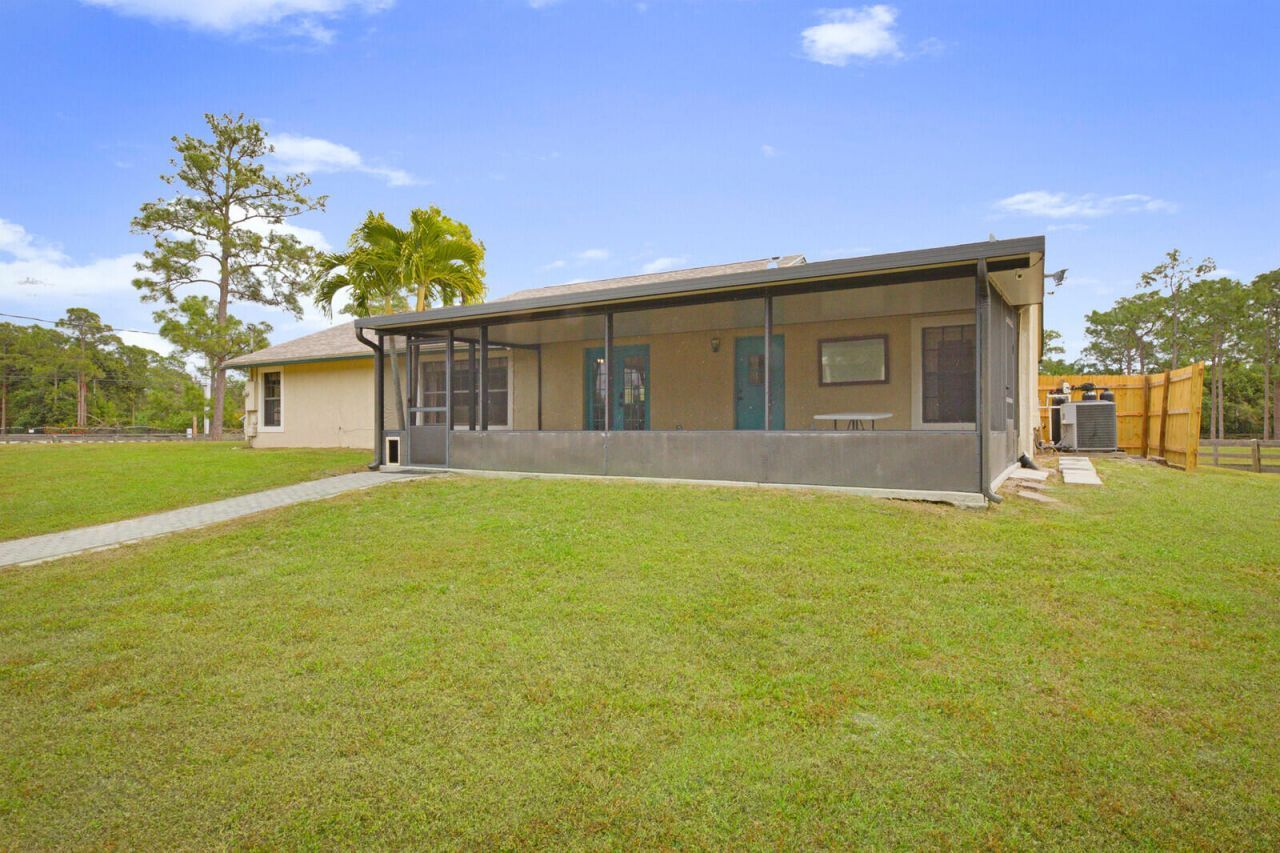 18080 W Sycamore Drive, The Acreage, FL 33470 Photo
