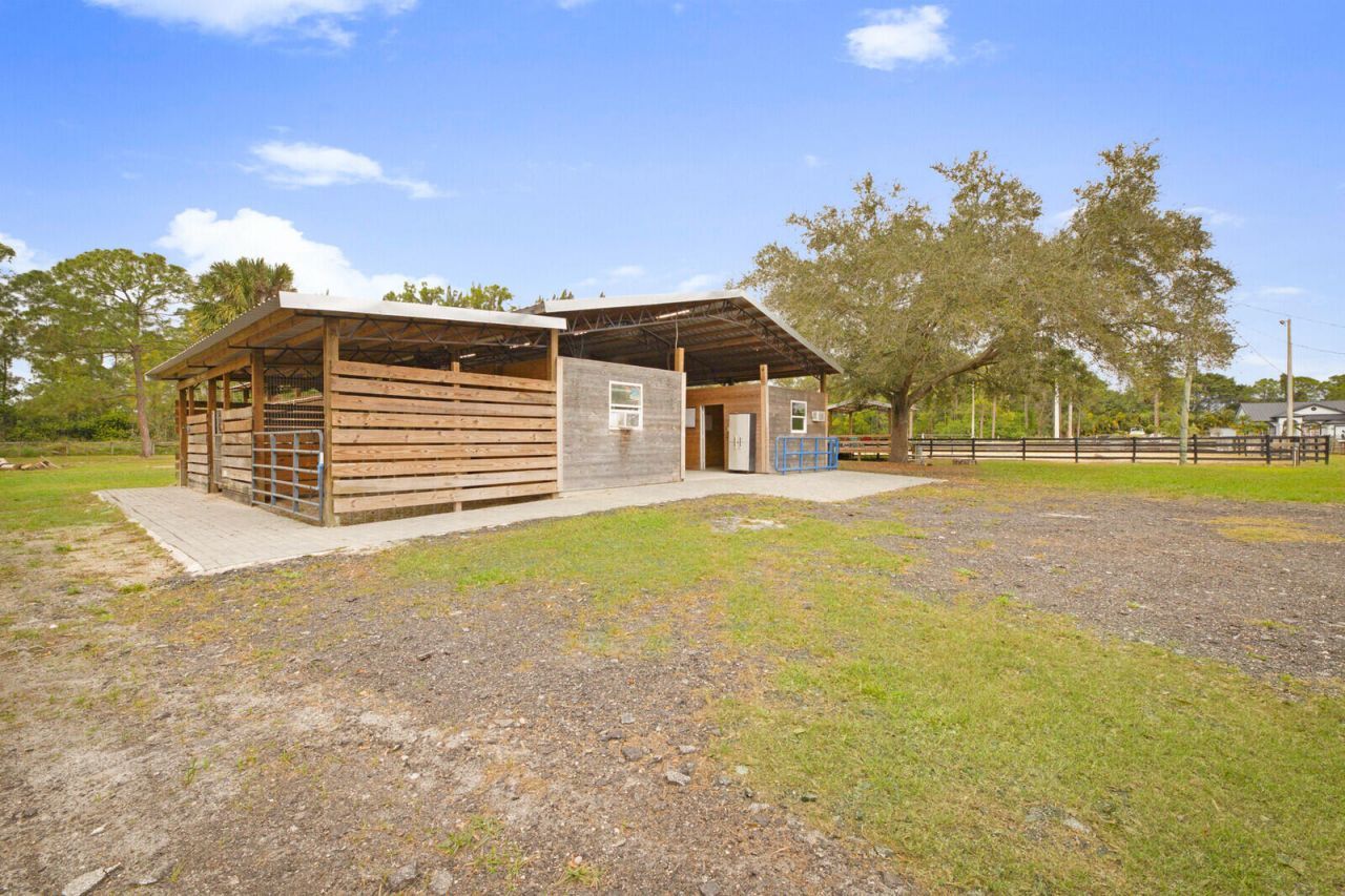 18080 W Sycamore Drive, The Acreage, FL 33470 Photo