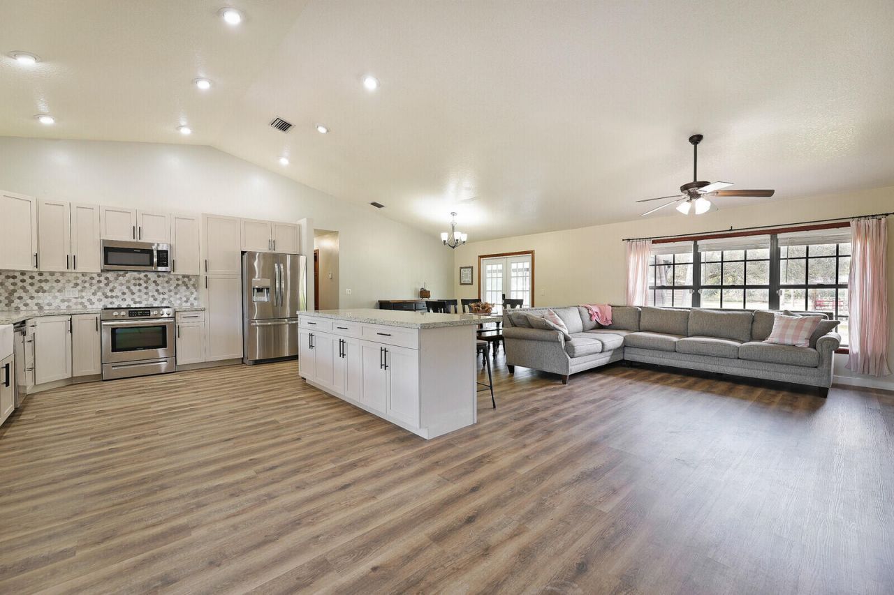 18080 W Sycamore Drive, The Acreage, FL 33470 Photo