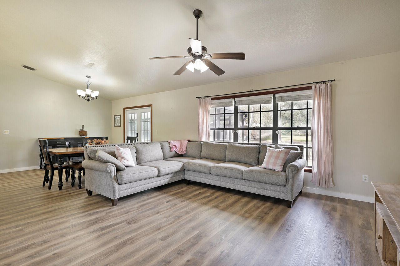18080 W Sycamore Drive, The Acreage, FL 33470 Photo