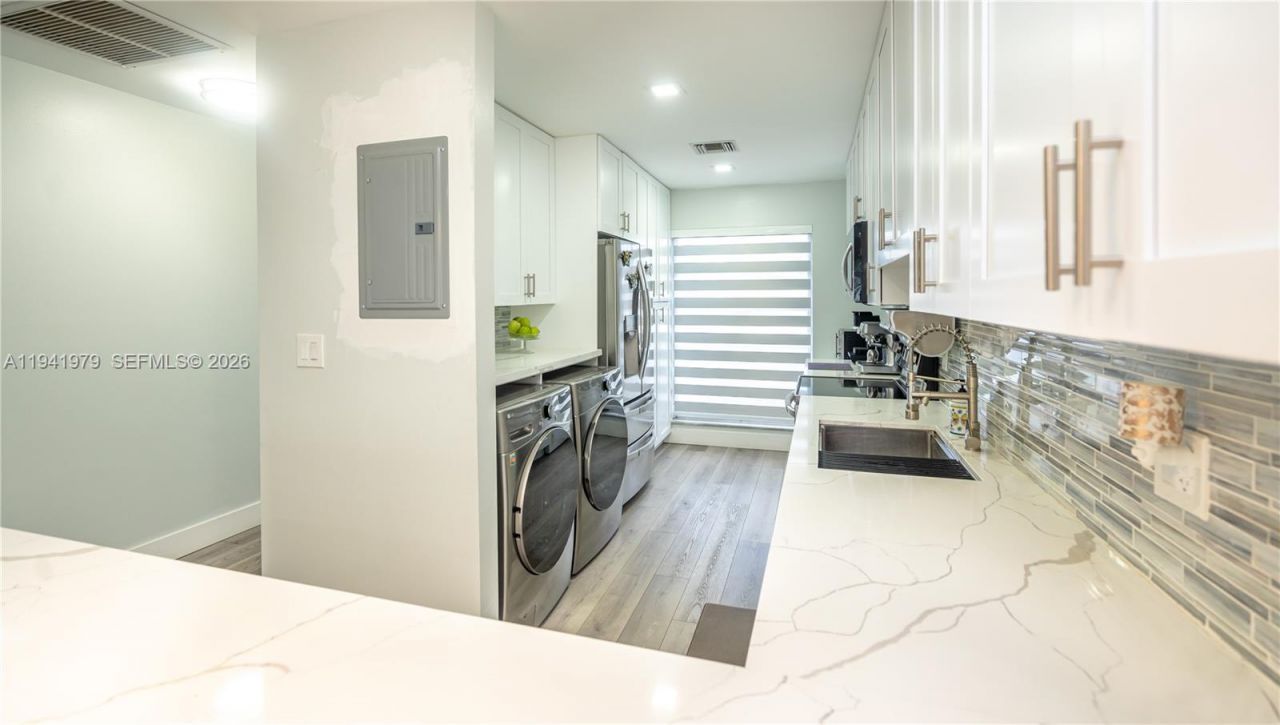 2400 Malayan Dr , Unit 94-D, Delray Beach, FL 33445 Photo