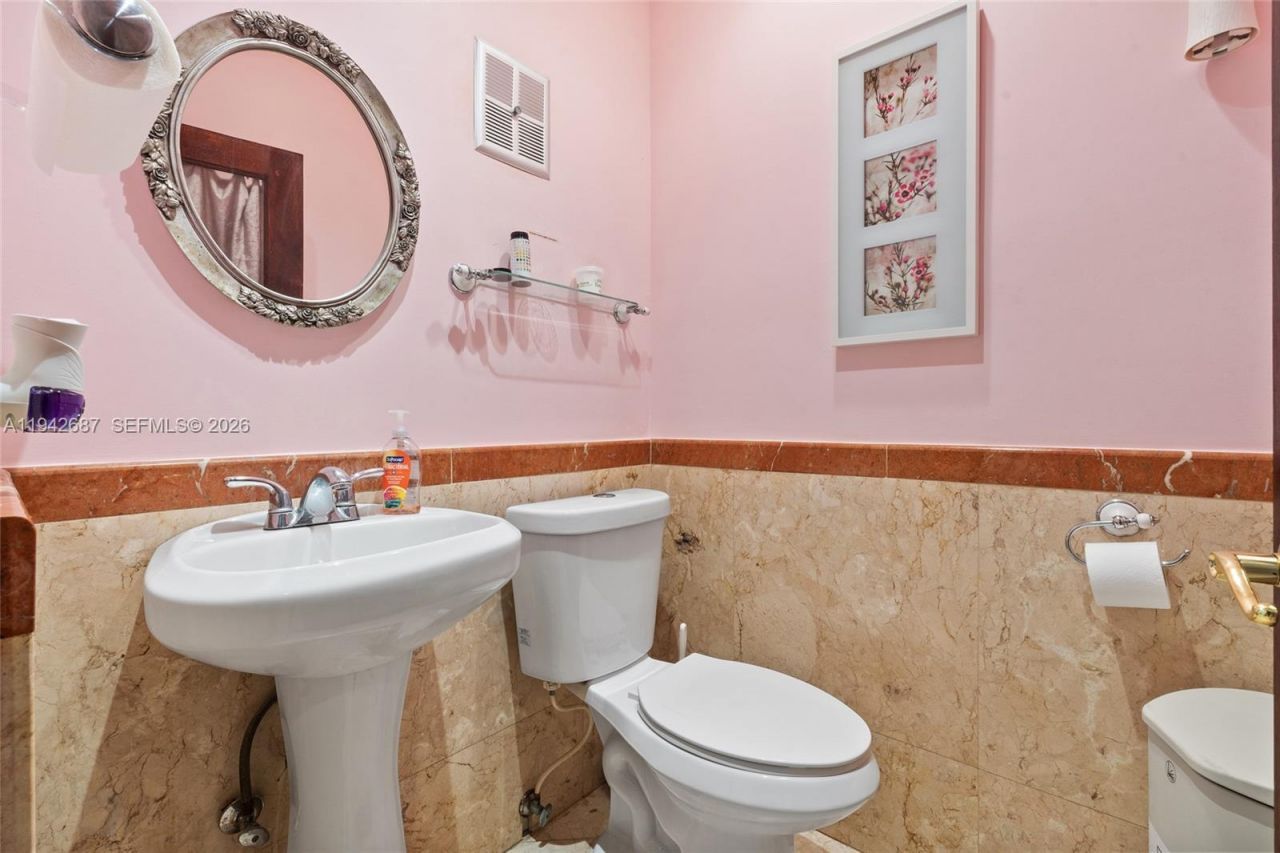 8525 SW 92nd St, Unit 16, Miami, FL 33156 Photo