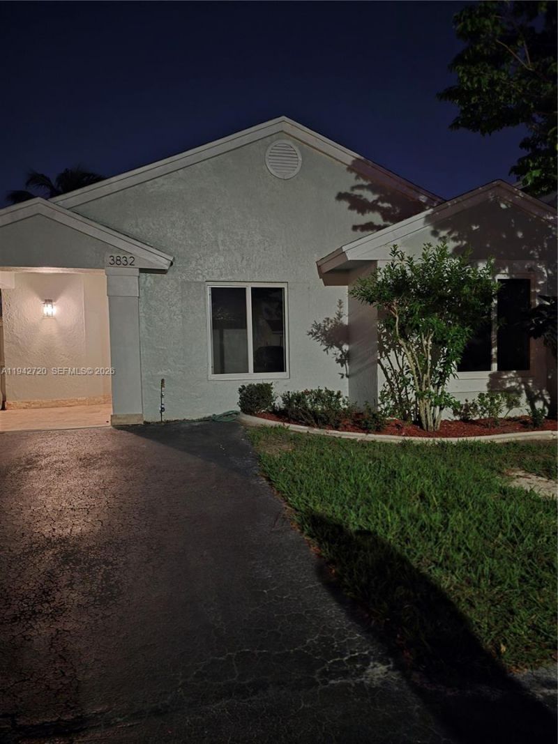 3832 NW 107th Way, Sunrise, FL 33351 Photo