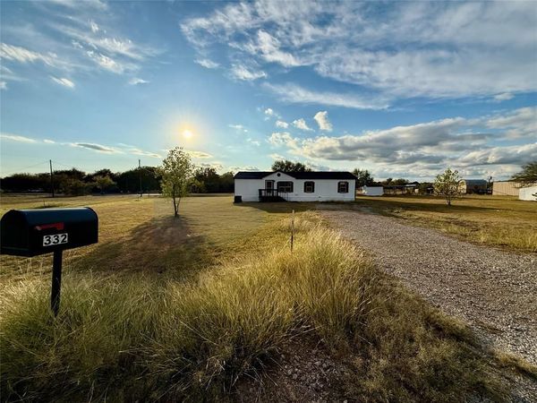 332 Water View Lane, Weatherford, TX 76085