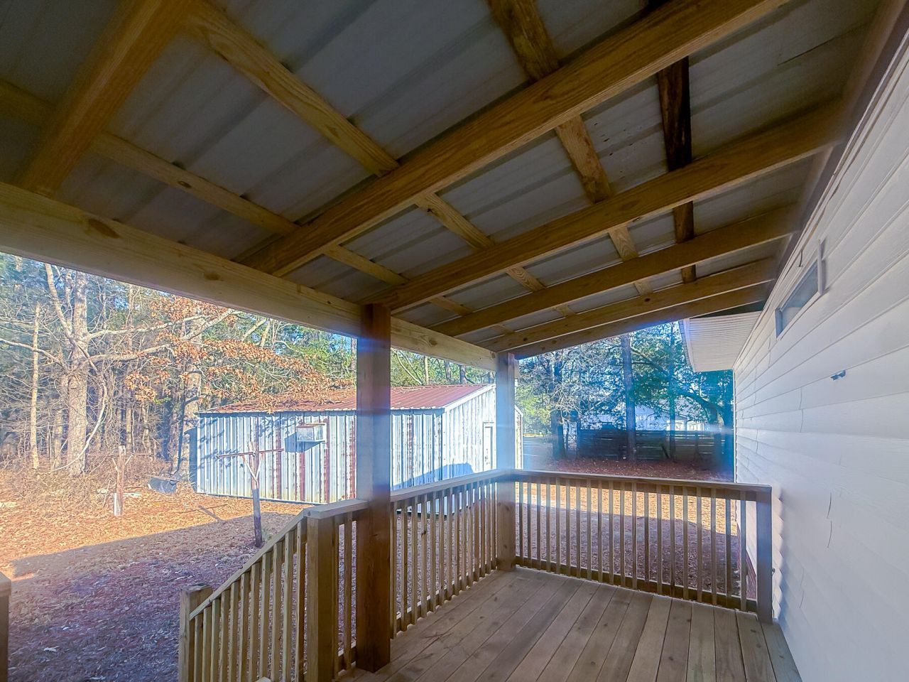 1748 Highway 402 Photo 26