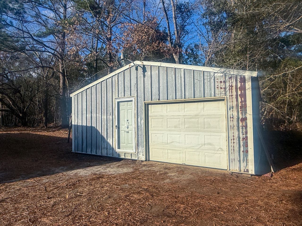 1748 Highway 402 Photo 27