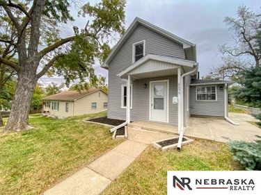 8036 Maywood Street, Ralston, NE 68127