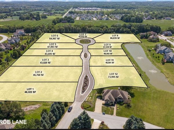 1909 Chamborde Lane, Chesterton, IN 46304