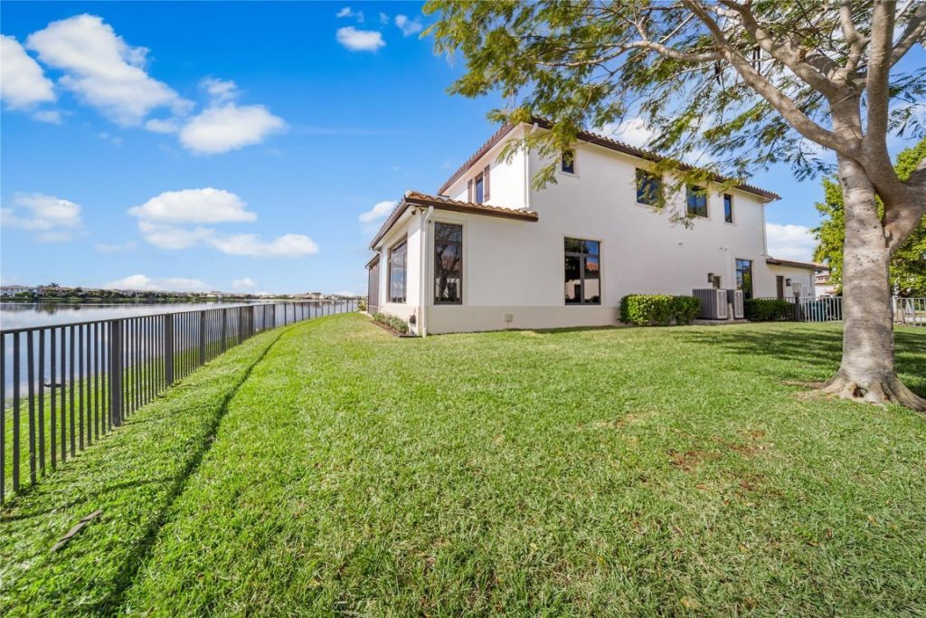 8691 Waterview Ter, Parkland, FL 33076 Photo