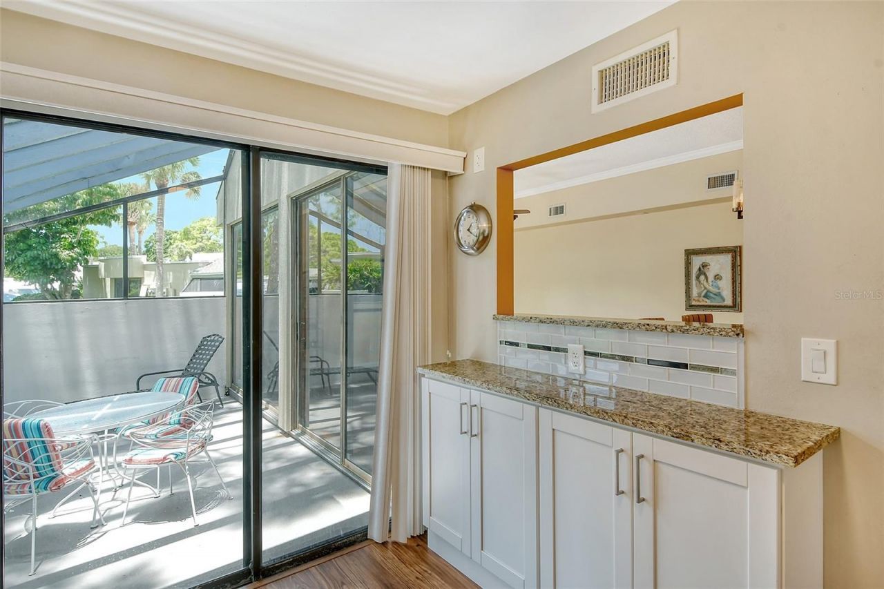 2517 Glebe Farm Close, Unit H-2, Sarasota, FL 34235 Photo