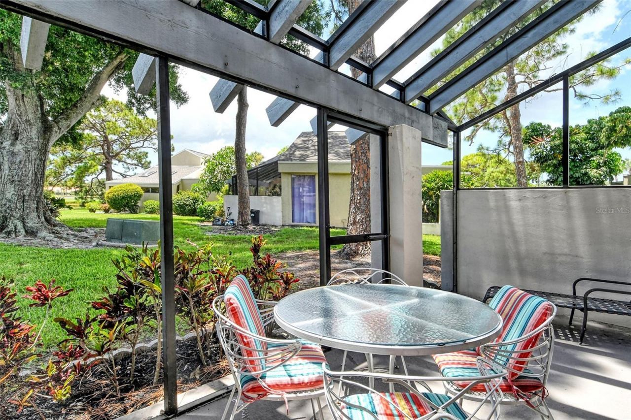 2517 Glebe Farm Close, Unit H-2, Sarasota, FL 34235 Photo