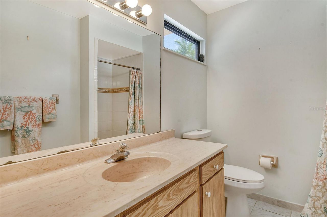 2517 Glebe Farm Close, Unit H-2, Sarasota, FL 34235 Photo