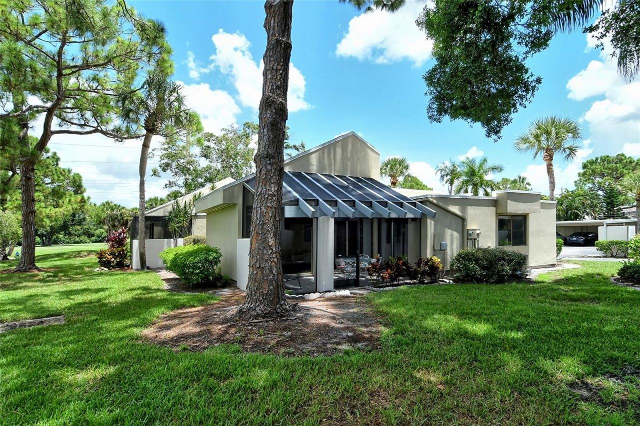 2517 Glebe Farm Close, Unit H-2, Sarasota, FL 34235 Photo