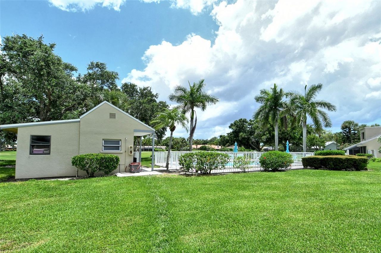 2517 Glebe Farm Close, Unit H-2, Sarasota, FL 34235 Photo