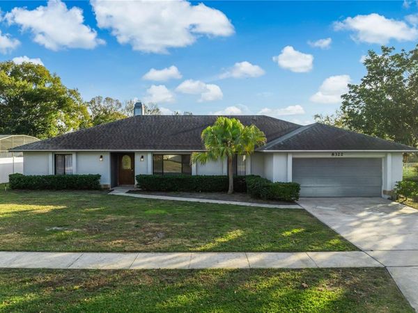 8322 CROSSWICKS DRIVE, ORLANDO, FL 32819