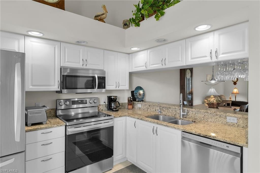 278 Newport Dr, Unit 206, Naples, FL 34114 Photo