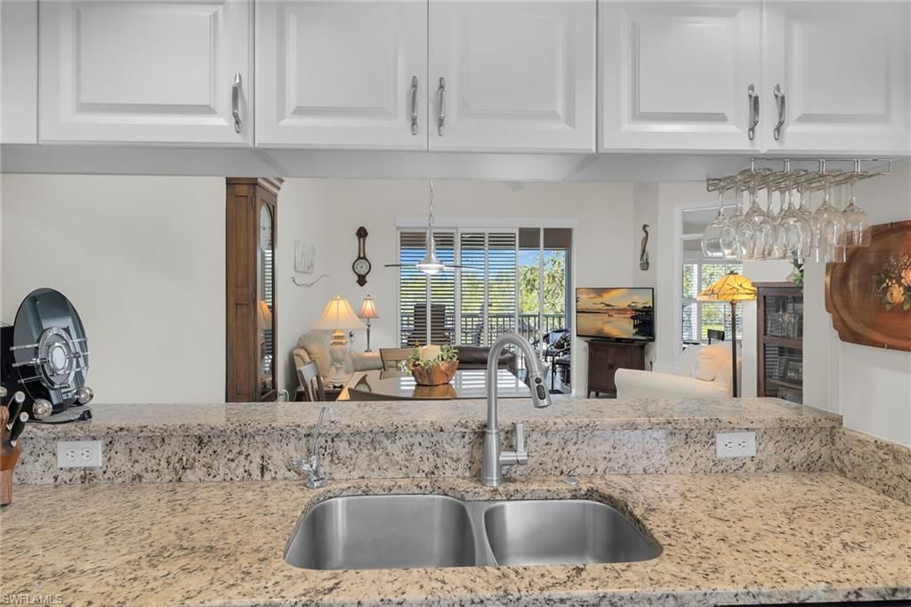 278 Newport Dr, Unit 206, Naples, FL 34114 Photo