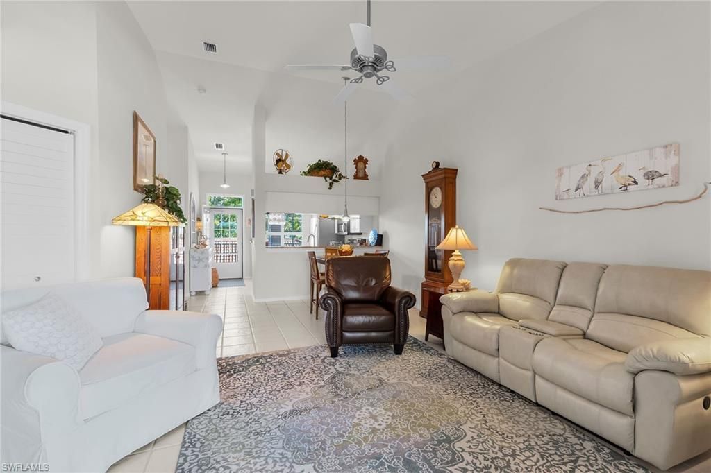 278 Newport Dr, Unit 206, Naples, FL 34114 Photo