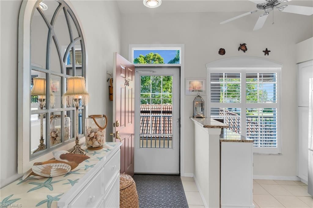 278 Newport Dr, Unit 206, Naples, FL 34114 Photo