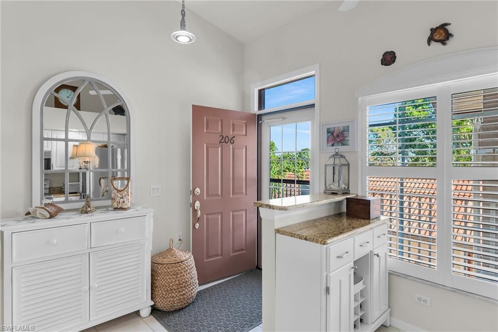 278 Newport Dr, Unit 206, Naples, FL 34114 Photo