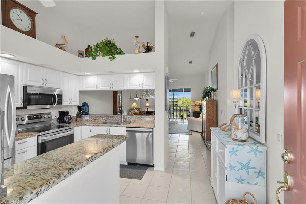 278 Newport Dr, Unit 206, Naples, FL 34114 Photo