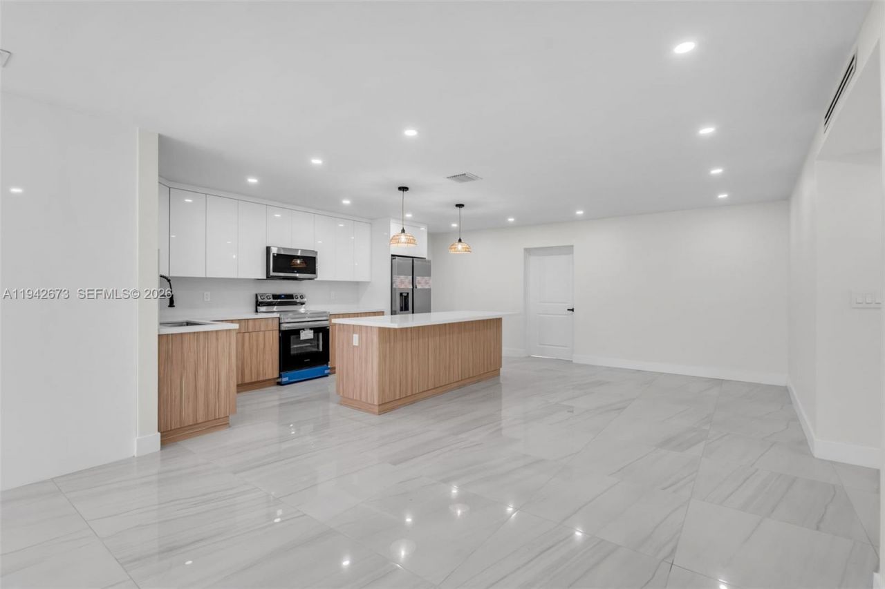 19525 NW 38th Ct, Miami Gardens, FL 33055 Photo