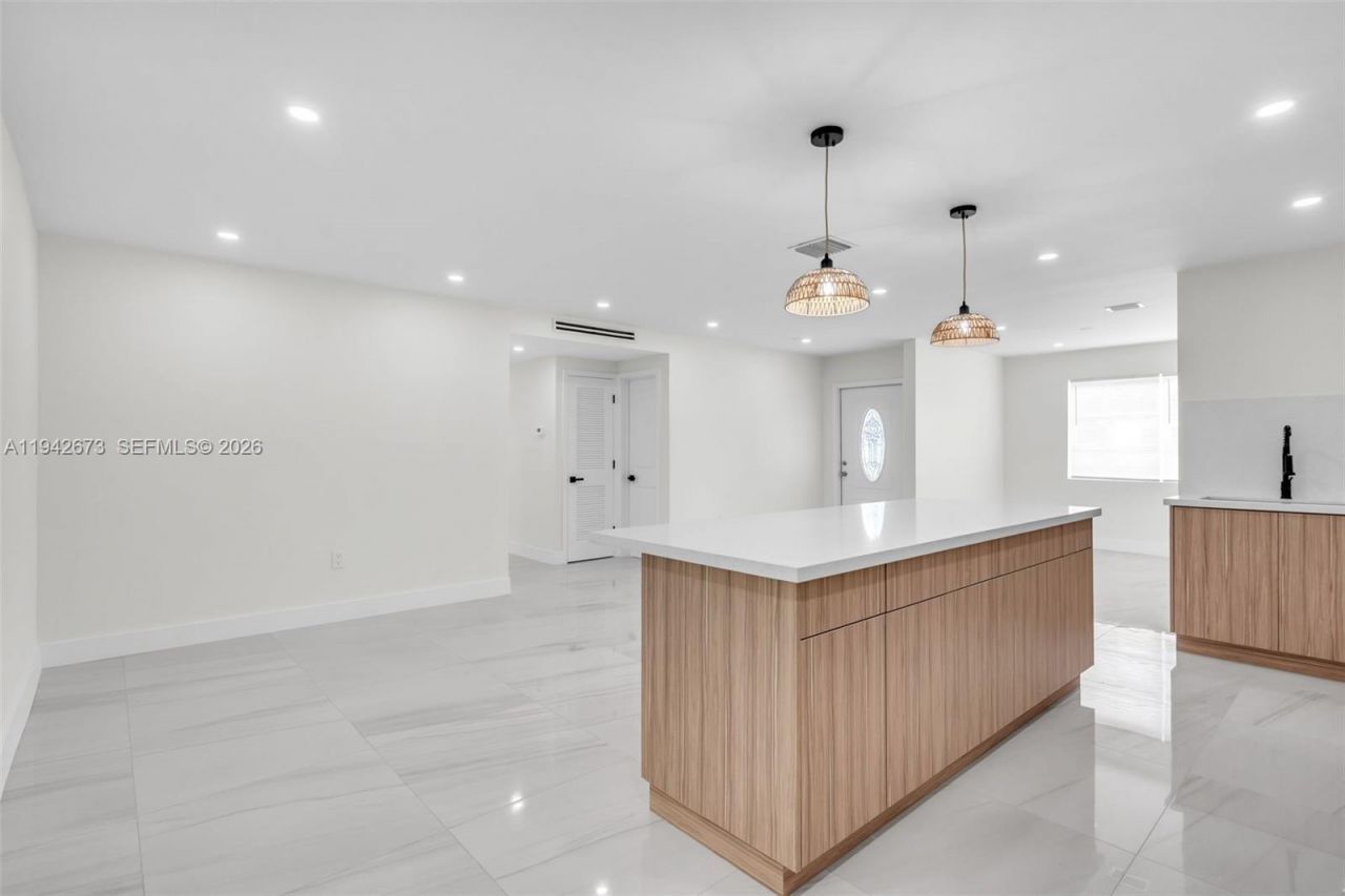 19525 NW 38th Ct, Miami Gardens, FL 33055 Photo