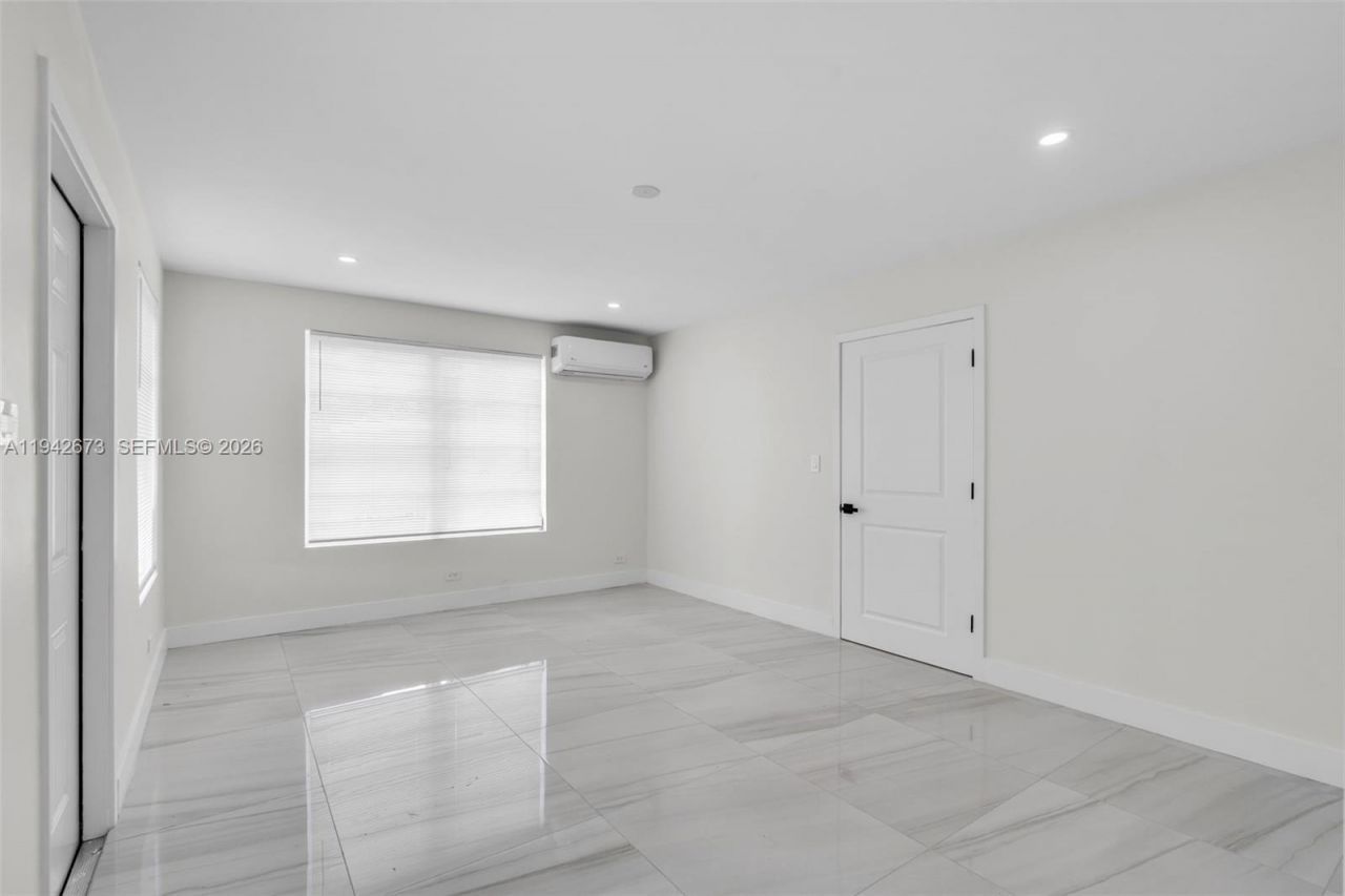 19525 NW 38th Ct, Miami Gardens, FL 33055 Photo