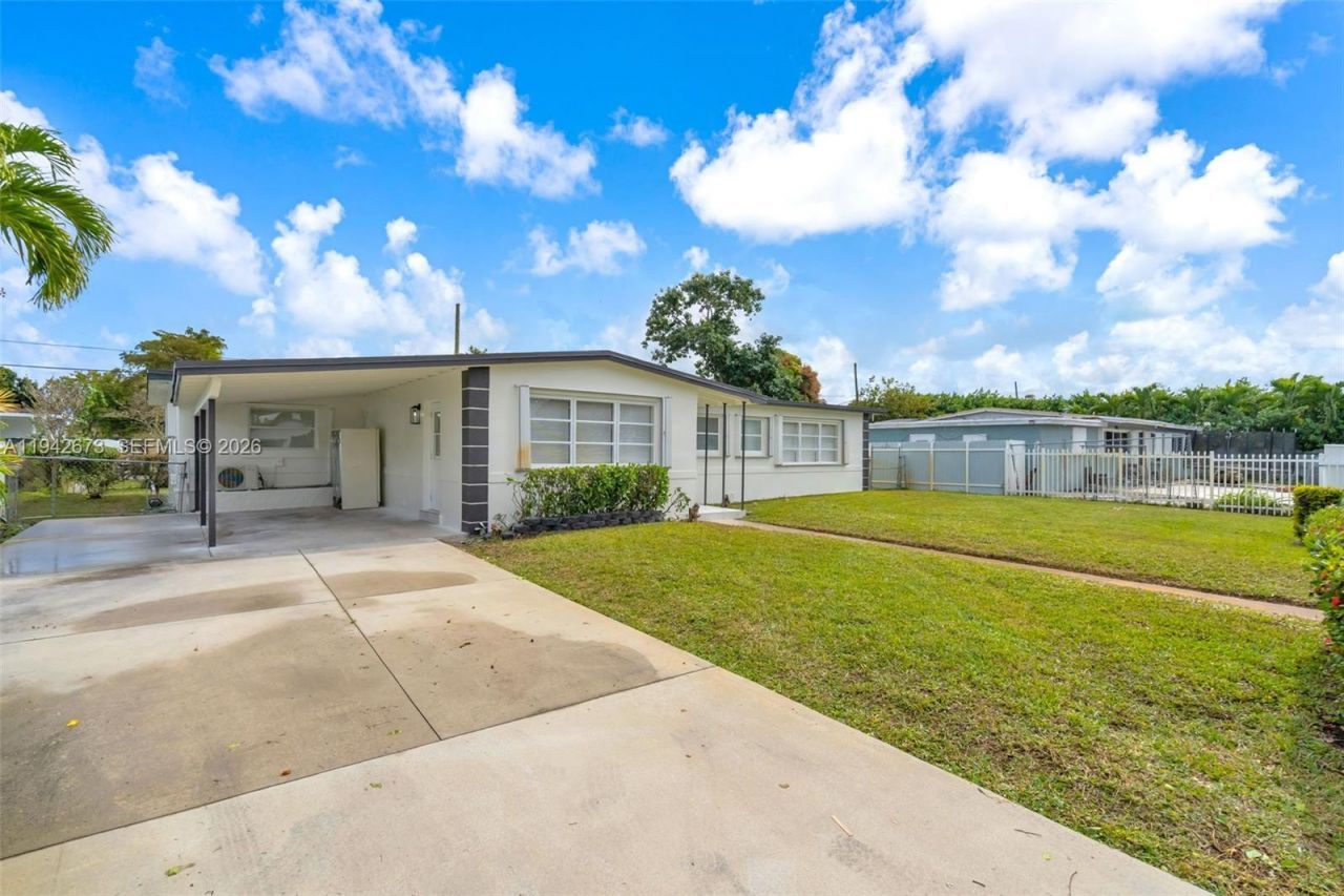 19525 NW 38th Ct, Miami Gardens, FL 33055 Photo